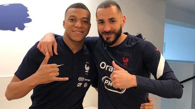 Mbappe y Benzema concentran juntos en la selección francesa.