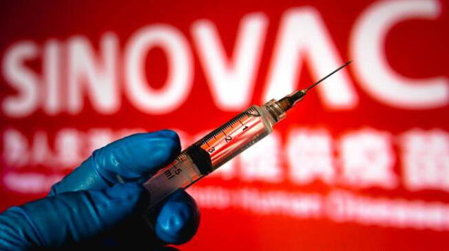 La OMS aprueba el uso de la vacuna china anticovid Sinovac.