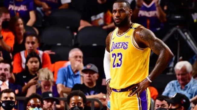 Phoenix Suns 'bailó' a Angeles Lakers y se acerca a semifinales de la NBA
