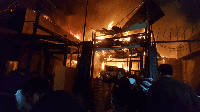 Incendio en Cantagallo: se consume mercado colindante a comunidad Shipibo-Konibo Incendio en Cantagallo: se consume mercado colindante a comunidad Shipibo-Konibo