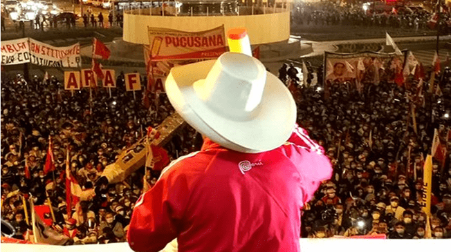 Pedro Castillo cerró su campaña en la Plaza 2 de mayo. Foto: Twitter.