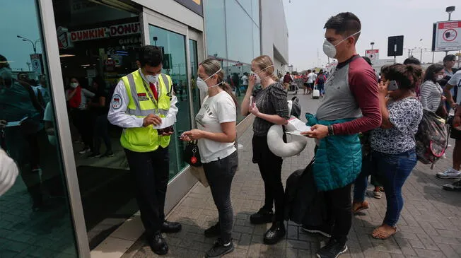 La Superintendencia Nacional de Migraciones menciona que se puede viajar por turismo a nueve destinos en Sudamérica solo con el DNI. Foto: La República