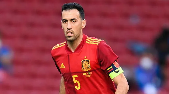 Sergio Busquets esperará hasta el jueves para saber si va a la Eurocopa. EFE.