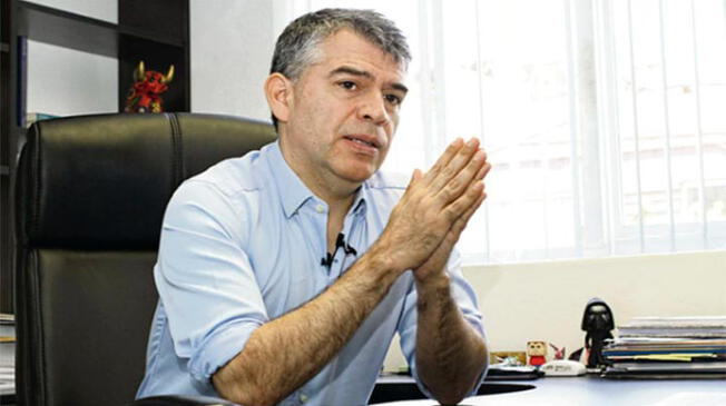 Julio Guzmán renuncia al Partido Morado