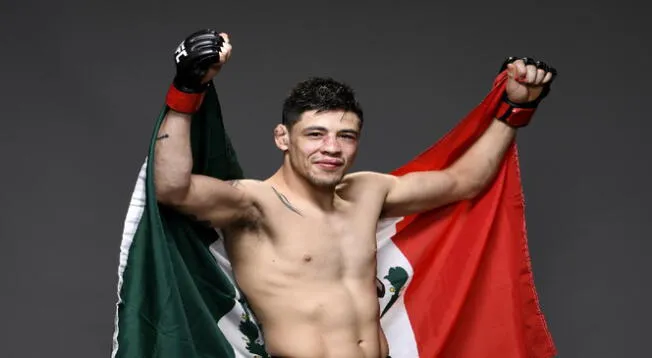 Moreno hizo historia el ser el primer mexicano campeón en UFC