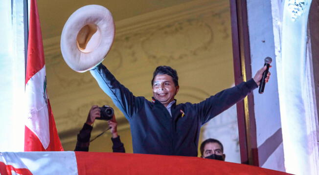 Pedro Castillo quedó en el primer lugar de las elecciones, según el resultado al 100% de actas contabilizadas de la ONPE.