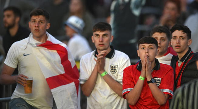 Aficionados ingleses durante la Eurocopa 2020.