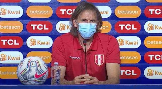 Ricardo Gareca en conferencia de prensa previo al Perú vs Colombia