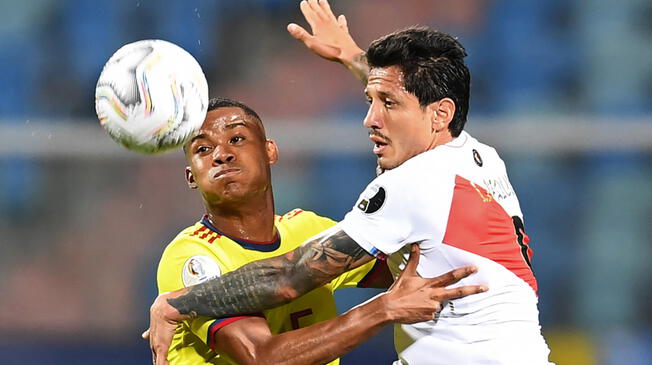 Perú no la pasó bien ante Brasil y fue goleado 4-0 en su debut