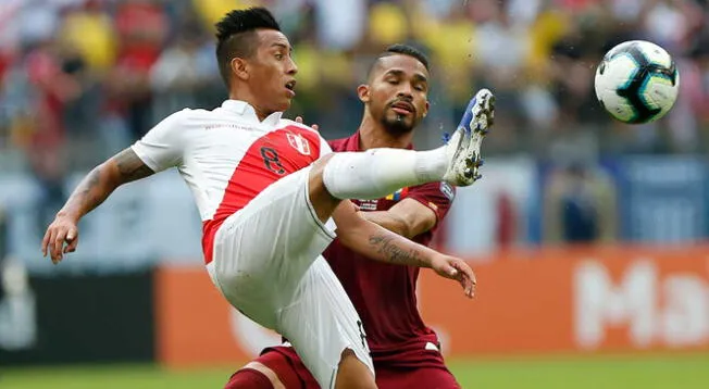 Christian Cueva enfrentando a Venezuela en la Copa América 2019