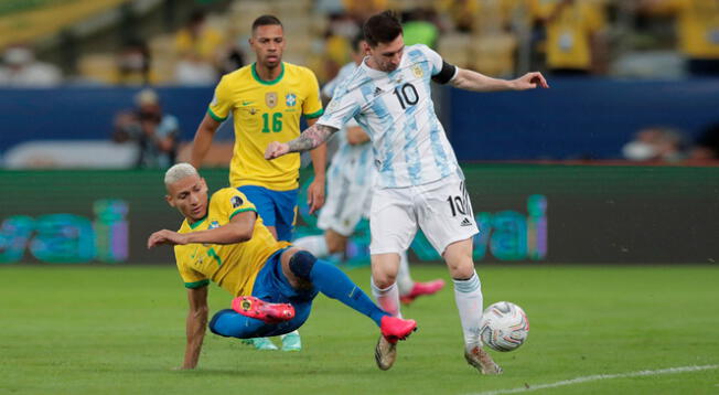 Argentina enfrenta a Brasil por Copa América.