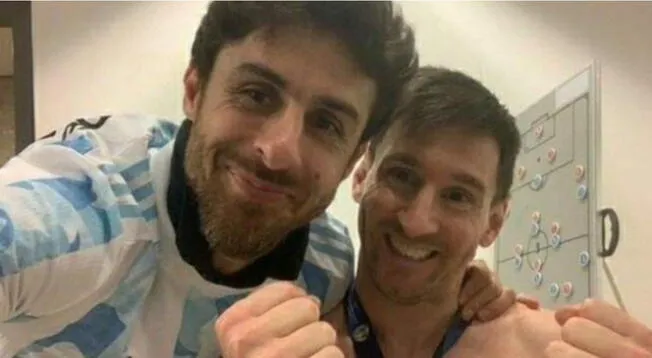 Lionel Messi y su ídolo Pablo Aimar tras ganar la Copa América