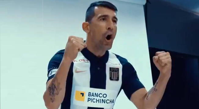 Edgar Benítez durante su presentación en Alianza Lima