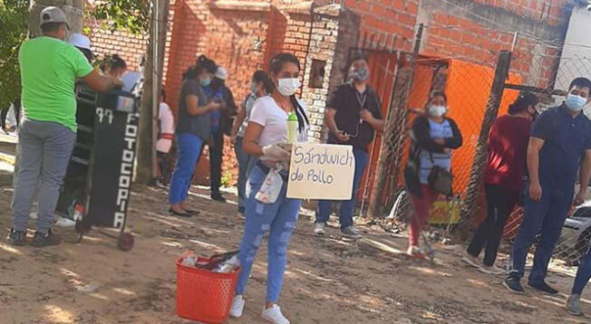 Periodista da lección cuando la intentaron humillar por vender sándwiches