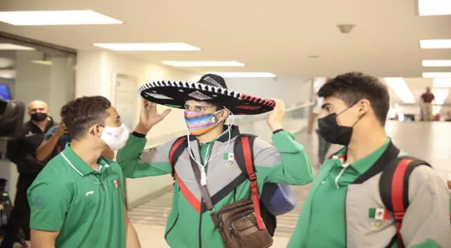 Viajan más atletas mexicanos salen ppara participar en Juegos Olímpicos