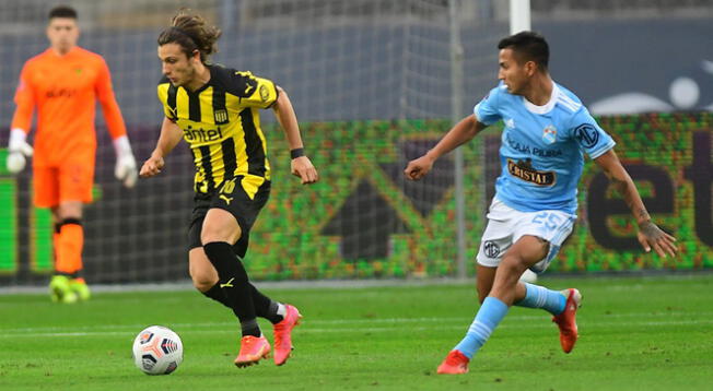 Sporting Cristal cayó 1-3 ante Peñarol en el Estadio Nacional de Lima