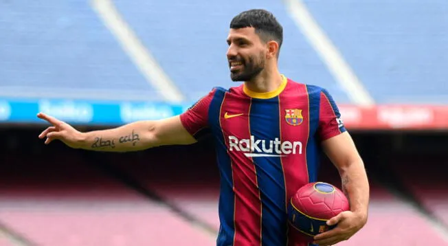 Sergio Agüero llegó por recomendación de Lionel Messi, quien luego dejó el Barcelona