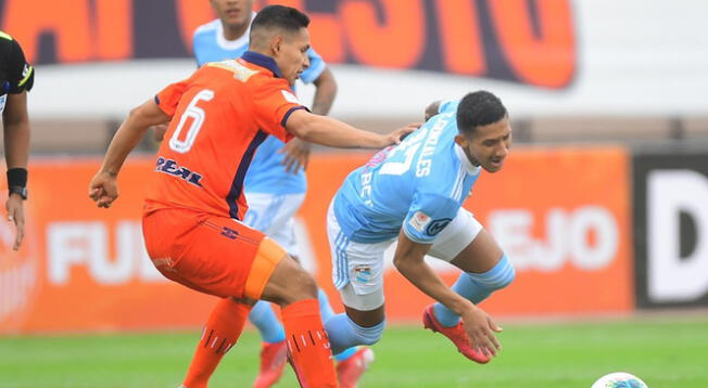 Sporting Cristal perdió ante la Vallejo por 1-0 y los hinchas no lo podían creer.