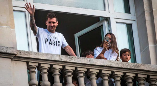 Lionel Messi por ahora no encuentra casa. Vive en un hotel de lujo.