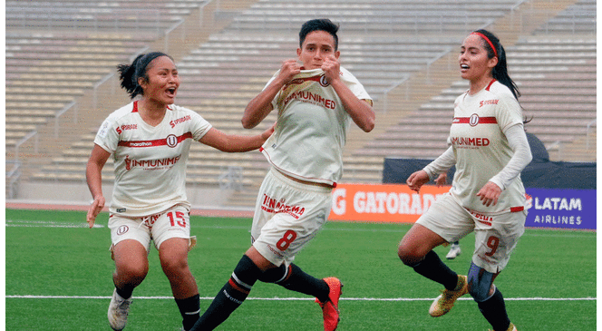 Scarleth Flores anotó el 1-0 para Universitario, a los 77'.