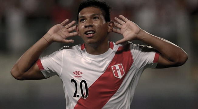 Edison Flores fue confirmado en el equipo titular ante Uruguay.