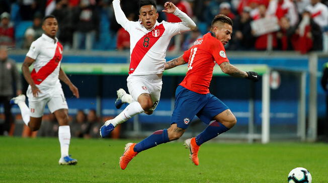 Perú vs. Chile se enfrentarán el próximo jueves 7 de octubre por la fecha 11 de las Eliminatorias Qatar 2022. Foto: EFE