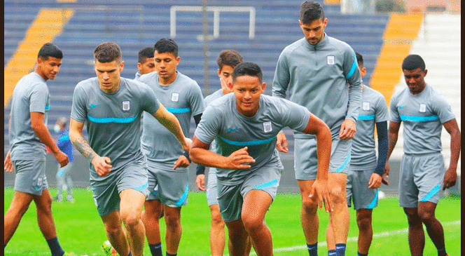 Yordi Vílchez coincidió que Oslimg Mora debe recibir su oportunidad en la Selección Peruana