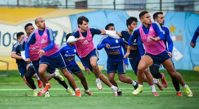 Sporting Cristal y los jugadores en capilla para el choque ante Mannucci