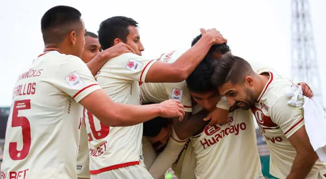Universitario enfrenta a Sport Huancayo.