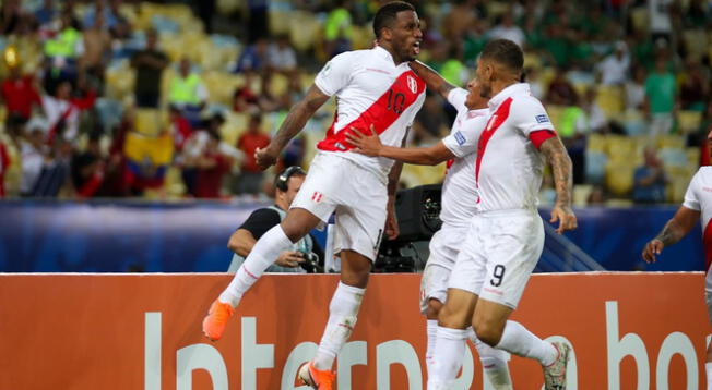 Jefferson Farfán supera a Arturo Vidal como los máximos anotadores en los Perú vs Chile por Eliminatorias. Jefferson Farfán supera a Arturo Vidal como los máximos anotadores en los Perú vs Chile por Eliminatorias.