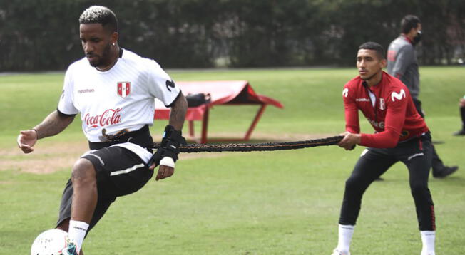 Selección Peruana entrena arduamente con los jugadores de la Liga 1