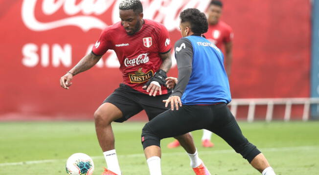 Jefferson Farfán volvió ser llamado por Gareca luego de un año de ausencia. 'Foquita' está fino en las prácticas.