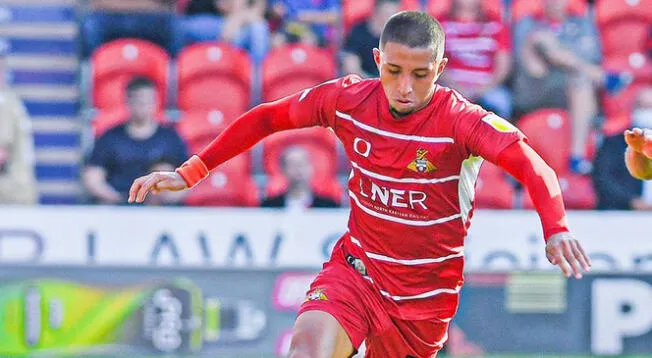 Rodrigo Vilca sumó minutos de titular en el Doncaster Rovers