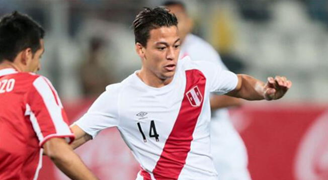 Cristian Benavente alienta a la Selección Peruana