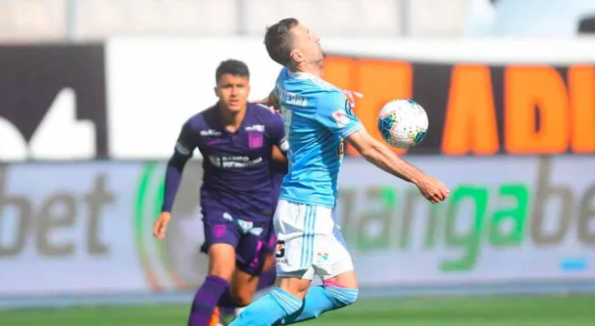 Alianza Lima y Sporting Cristal se enfrentan en el Estadio Nacional Alianza Lima y Sporting Cristal se enfrentan en el Estadio Nacional