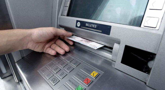 Bancos dejarán de cobrar por retirar dinero en cajeros de provincias