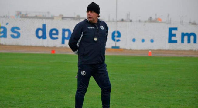 Jorge 'Flecha' Castañeira cuando pertenecía al Deportivo Municipal Jorge 'Flecha' Castañeira cuando pertenecía al Deportivo Municipal