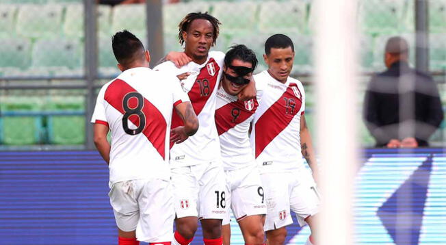 Lapadula celebra su gol ante Venezuela