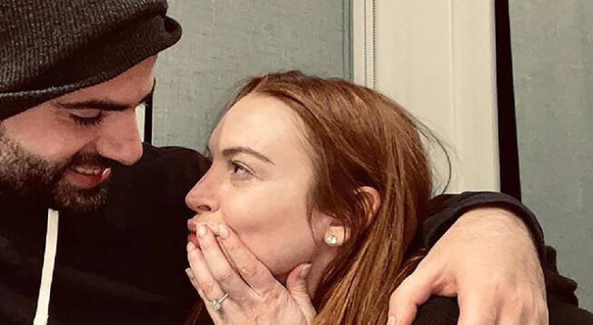 Lindsay Lohan se compromete con empresario de Emiratos Árabes y luce lujoso anillo