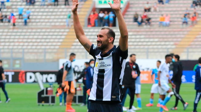 Hernán Barcos le dedicó a su premio a la hinchada de Alianza Lima