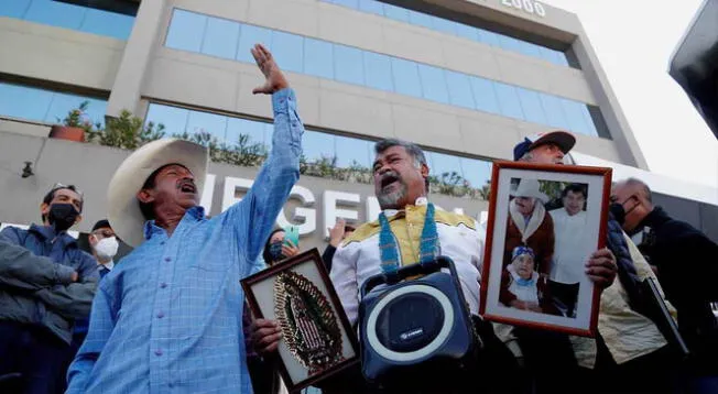 Fans despiden con gran nostalgia a Vicente Fernández en México