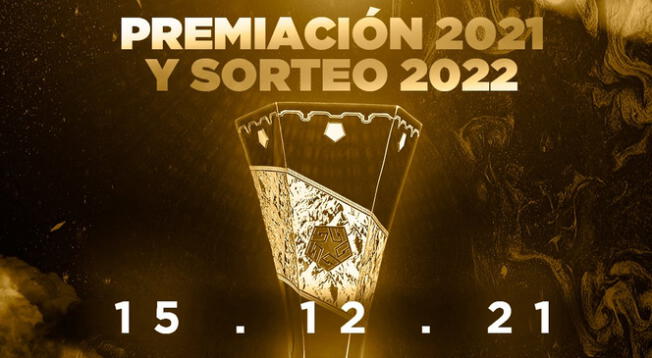 Premiación de l competencia de la Liga 1 2021.