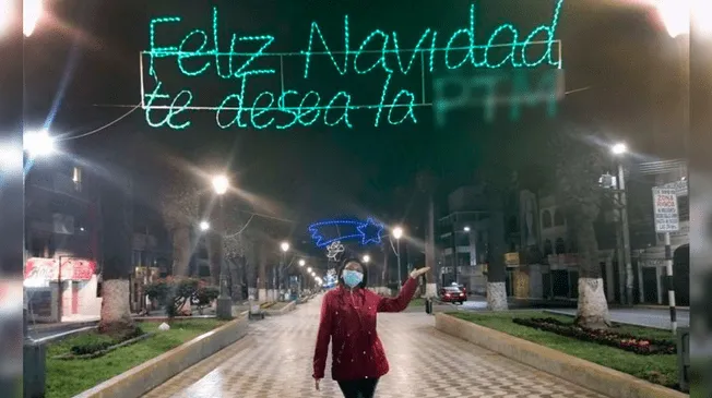 “Feliz Navidad, te desea la PTM”, fue el mensaje que estaba colgado en la plaza de Tacna.