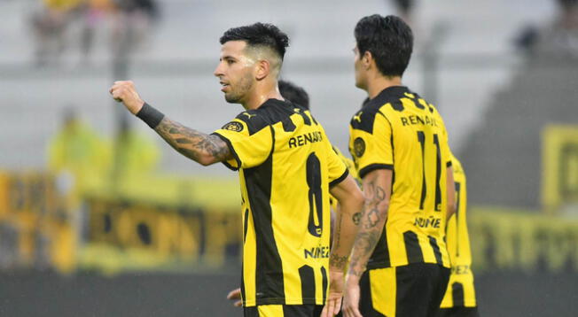 Peñarol debutó en la temporada con triunfo ante Berracas Central