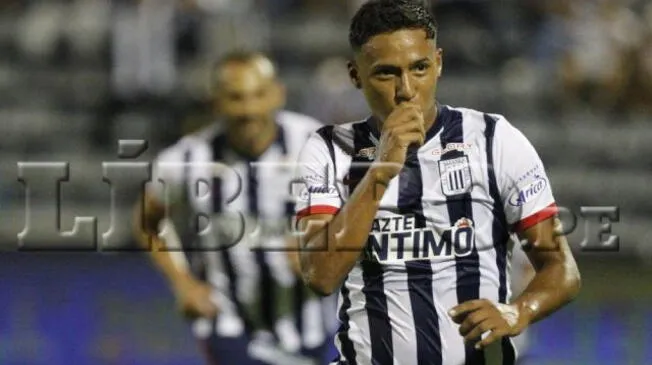 Oswaldo Valenzuela anota  el primer gol del partido entre Alianza Lima vs DIM