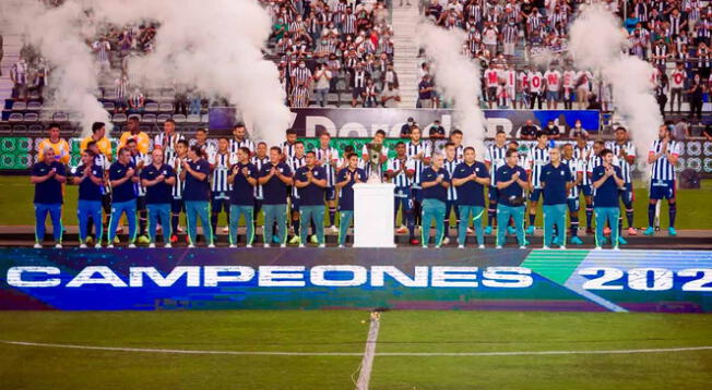 Alianza Lima presentó su plantilla en La Noche Blanquiazul 2022