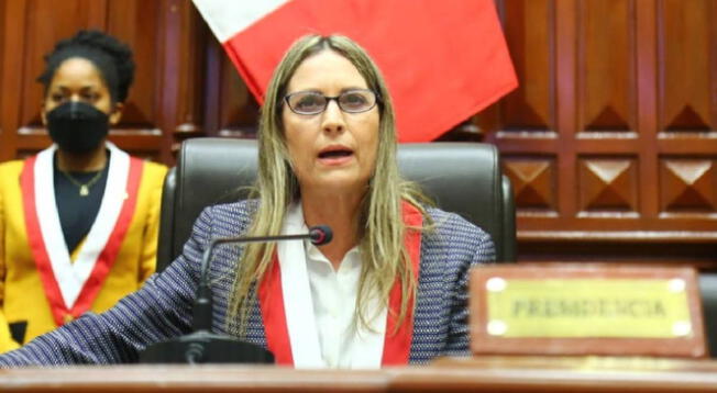 Maricarmen Alva discute con alcaldesa en Parlamento: