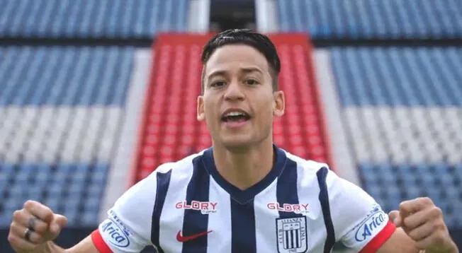 Cristian Benavente lucirá camiseta de Alianza Lima por todo el 2022.