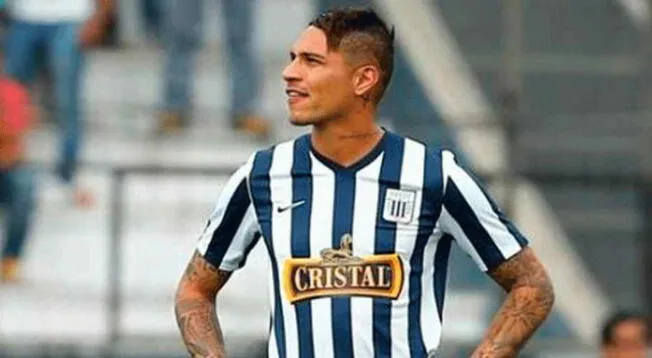 Paolo Guerrero y el dorsal que llevaría tras su fichaje por Alianza Lima.