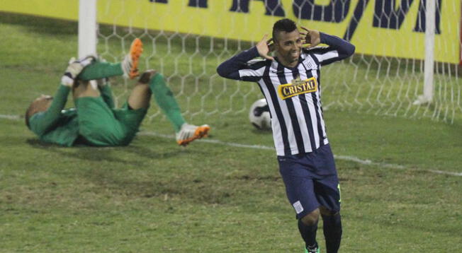 Junior Ponce en la final del Torneo del Inca 2014 con Alianza Lima